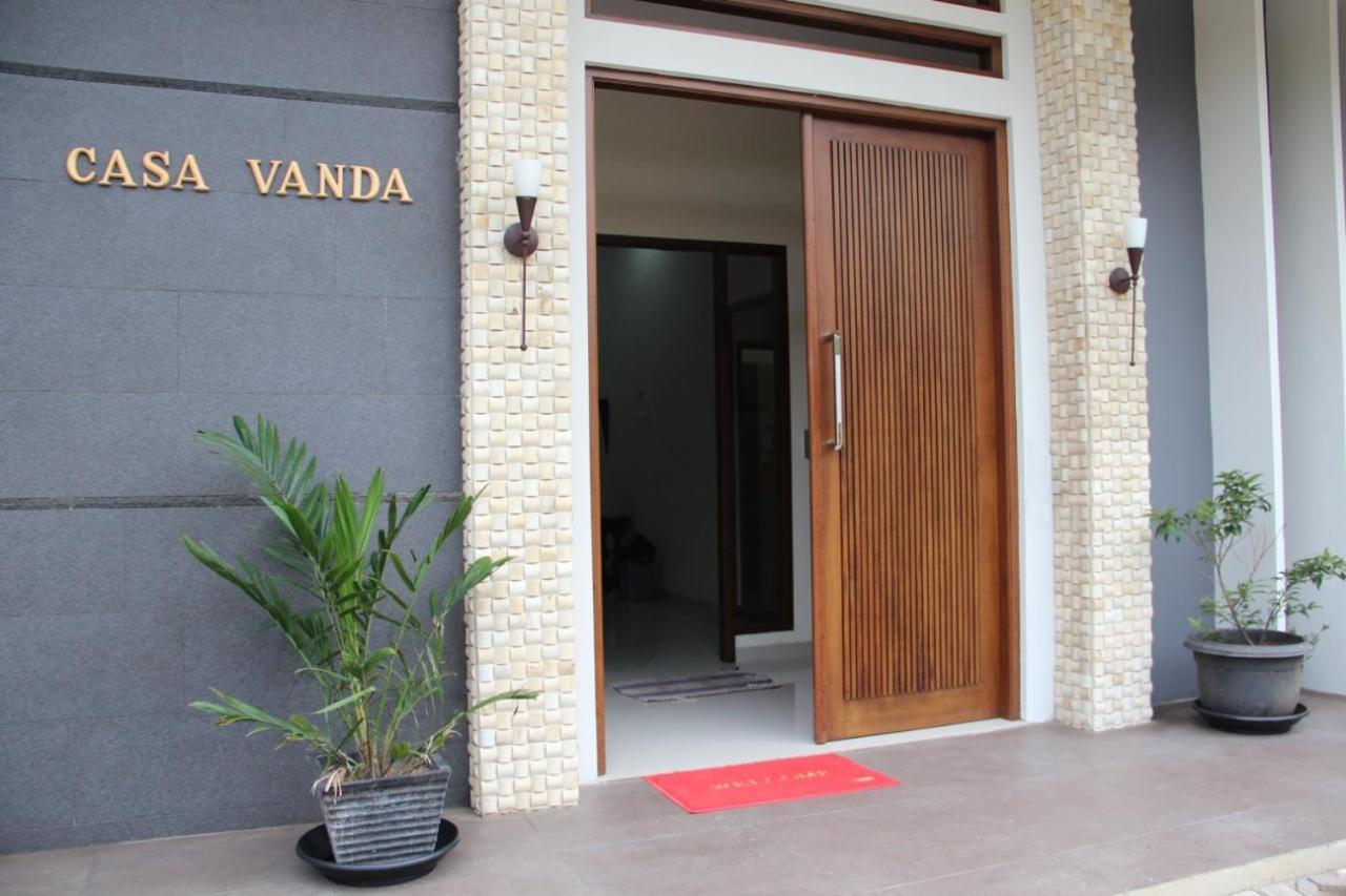 Casa Vanda Guesthouse Serpong Exterior photo